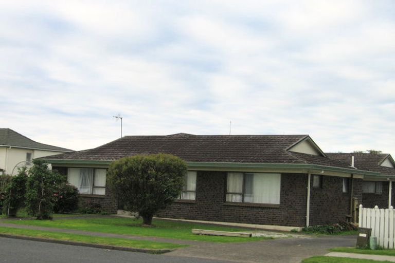 Photo of property in 2/60 Sandspit Road, Cockle Bay, Auckland, 2014