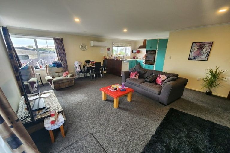 Photo of property in 2/49 Tedder Avenue, North New Brighton, Christchurch, 8083