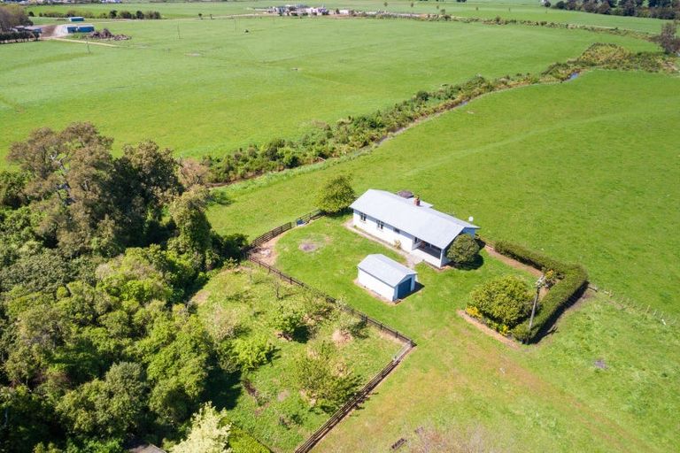 Photo of property in 2022 State Highway 56, Longburn, Palmerston North, 4477