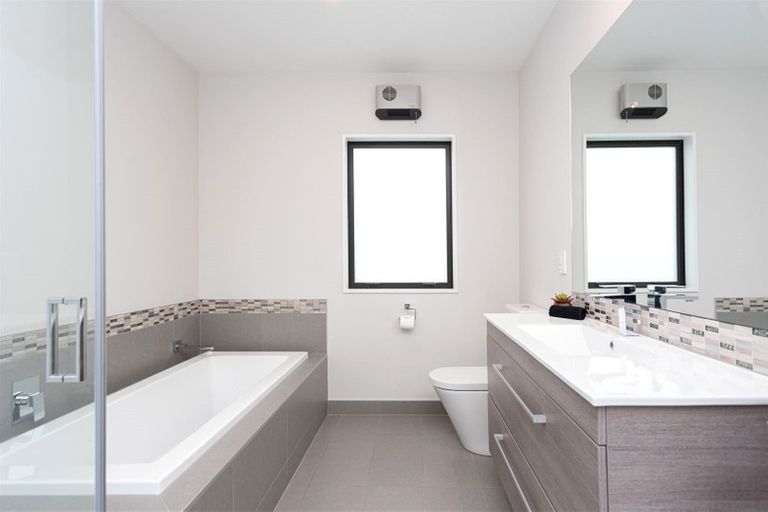 Photo of property in 42b Glandovey Road, Fendalton, Christchurch, 8052