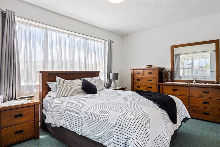 Photo of property in 26 Jenkins Avenue, Redwood, Christchurch, 8051