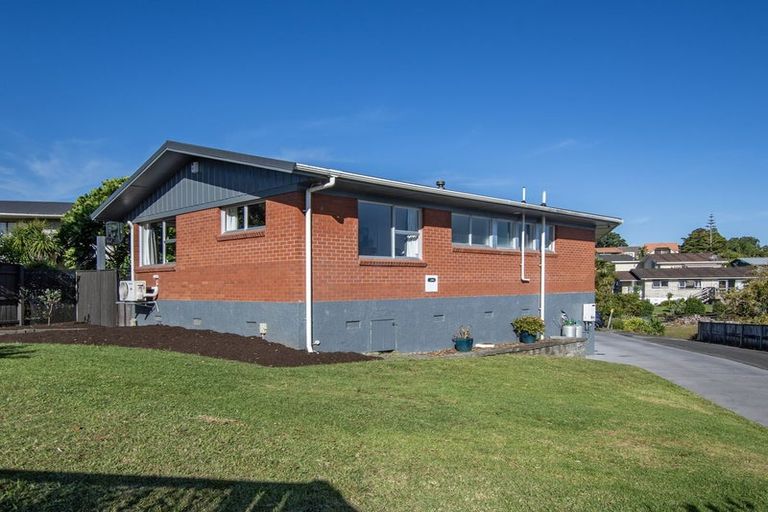 Photo of property in 8 Moa Place, Onerahi, Whangarei, 0110
