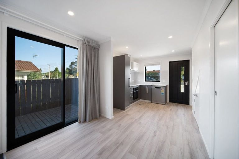 Photo of property in 5 Settlement Road, Papakura, 2110