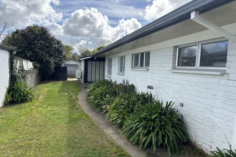 Photo of property in 33 Berkley Avenue, Hillcrest, Hamilton, 3216