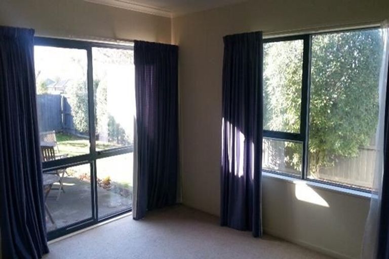 Photo of property in 17 Riegler Place, Belfast, Christchurch, 8051