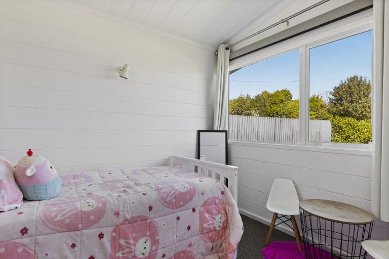 Photo of property in 32 Shepherd Road, Waipahihi, Taupo, 3330