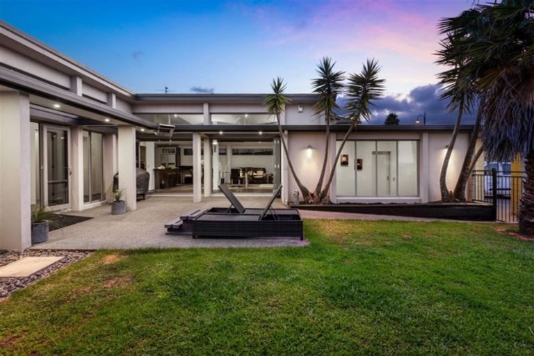 Photo of property in 3 Sandhurst Rise, Henderson, Auckland, 0612