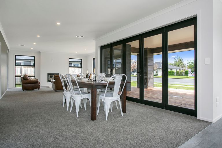 Photo of property in 35 Tulip Drive, Cambridge, 3434