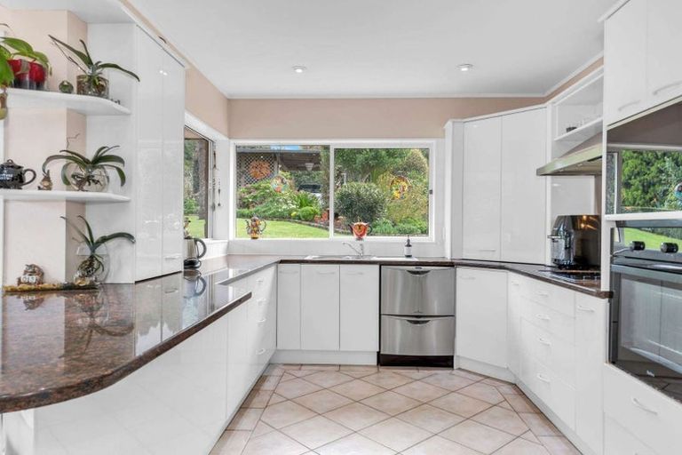 Photo of property in 56 Polo Prince Drive, Totara Park, Manurewa, 2576