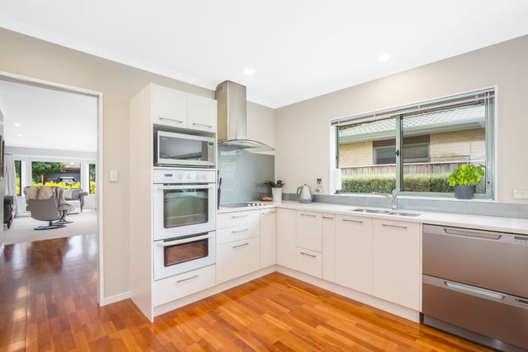 Photo of property in 6 Horopito Road, Waikanae, 5036