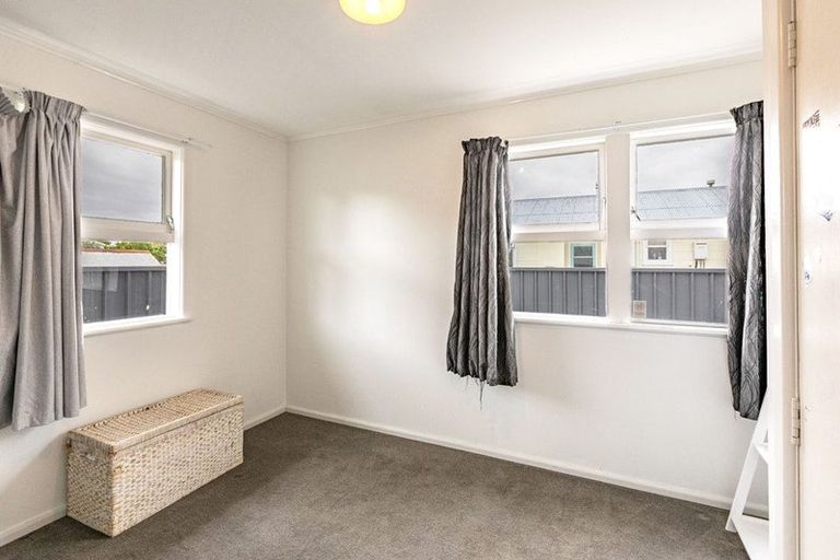 Photo of property in 32 Seddon Crescent, Marewa, Napier, 4110