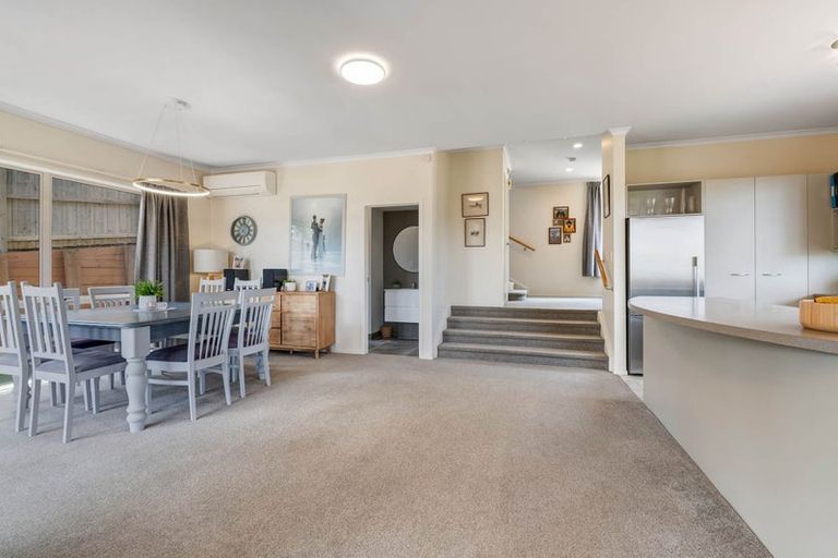 Photo of property in 4 Totara Views Drive, Red Beach, 0932