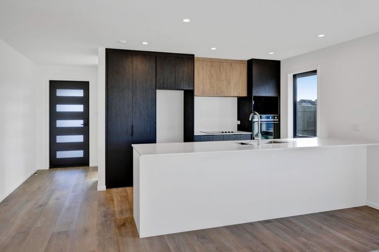 Photo of property in 72 Turuturu Road, Hawera, 4674