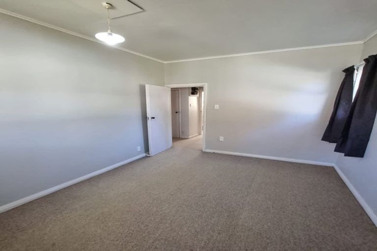 Photo of property in 512 Featherston Street, Roslyn, Palmerston North, 4414