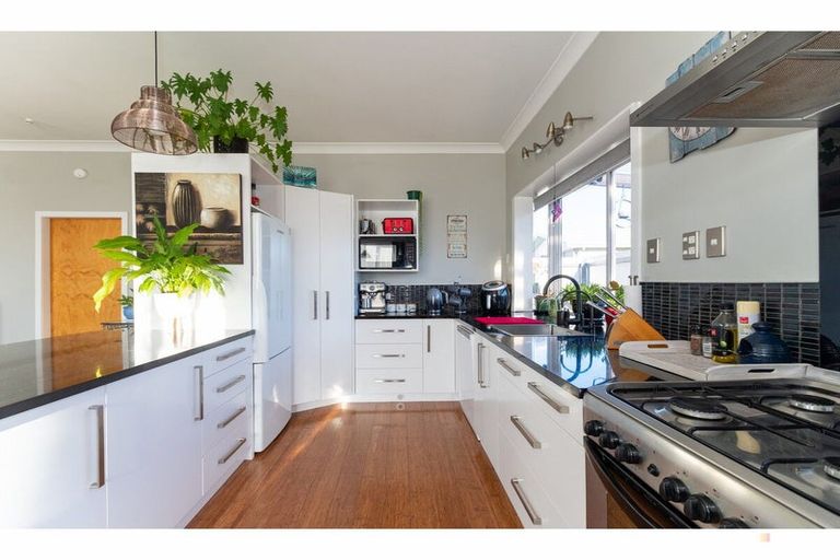 Photo of property in 10 Studholme Street, Waimate, 7924