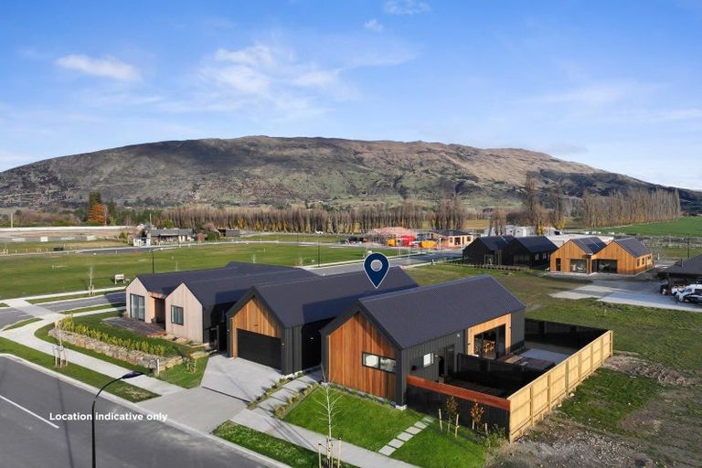 Photo of property in 19 Burbank Road, Wanaka, 9382