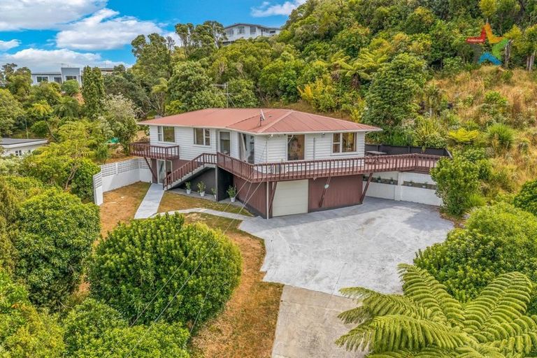 Photo of property in 42 Akatea Road, Korokoro, Lower Hutt, 5012