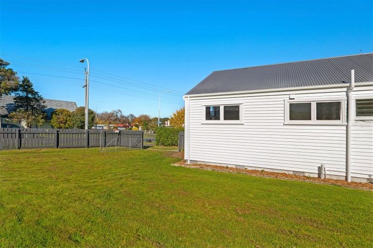 Photo of property in 28 De Lautour Road, Inner Kaiti, Gisborne, 4010