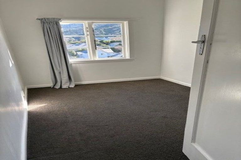 Photo of property in 17 Clutha Avenue, Khandallah, Wellington, 6035