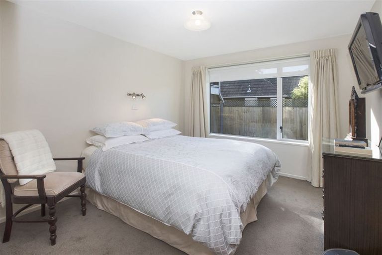 Photo of property in 53 Sayers Crescent, Ilam, Christchurch, 8041