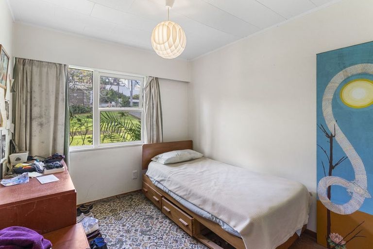 Photo of property in 6 The Esplanade, Castor Bay, Auckland, 0620
