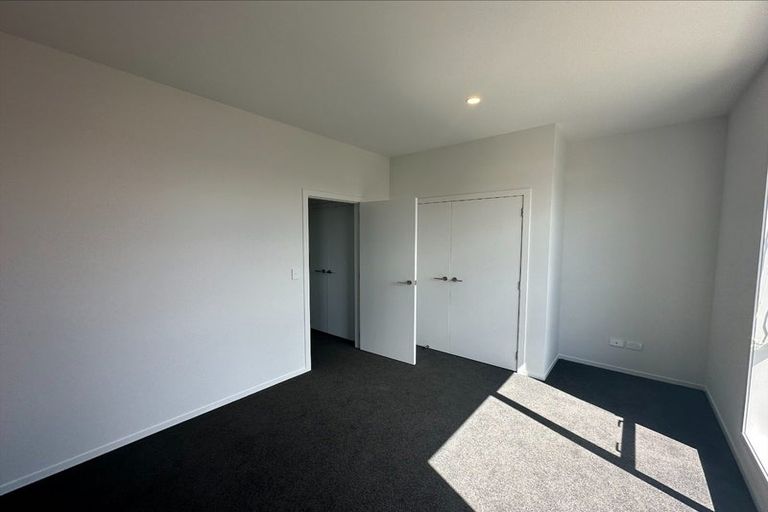 Photo of property in 73 Pipi Place, Levin, 5510