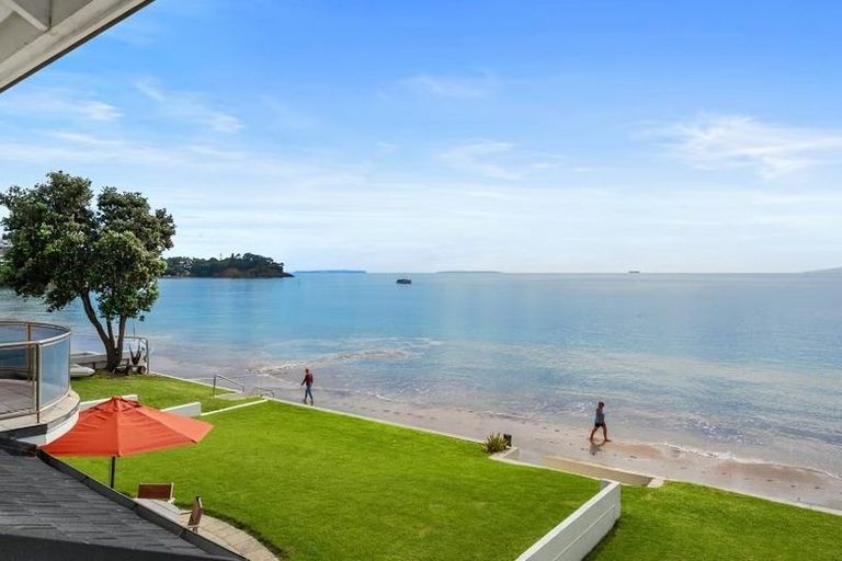 Photo of property in 1/15 Craig Road, Milford, Auckland, 0620