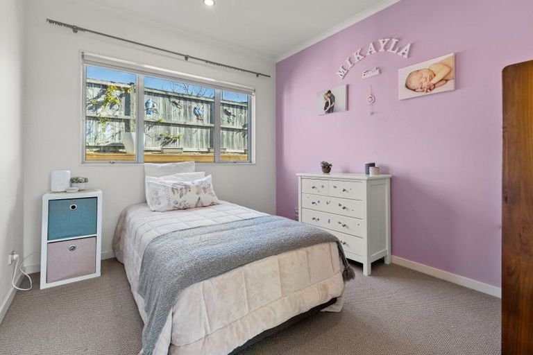 Photo of property in 39 Hornbill Drive, Fairview Heights, Auckland, 0632