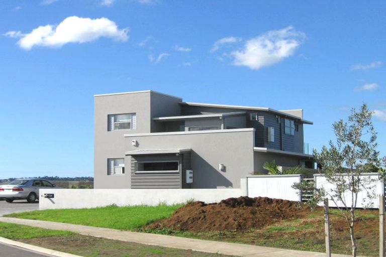 Photo of property in 19 Matau Rise, Te Atatu Peninsula, Auckland, 0610