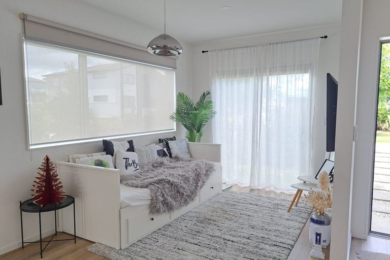 Photo of property in 2 Blackbird Lane, Hobsonville, Auckland, 0616