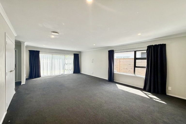 Photo of property in 8 Avalon Park Drive, Avalon, Lower Hutt, 5011