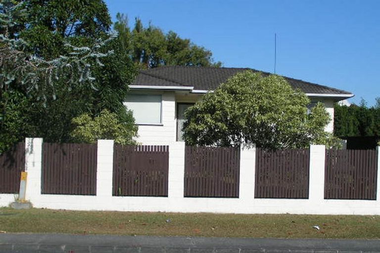Photo of property in 121 Sunnynook Road, Forrest Hill, Auckland, 0620