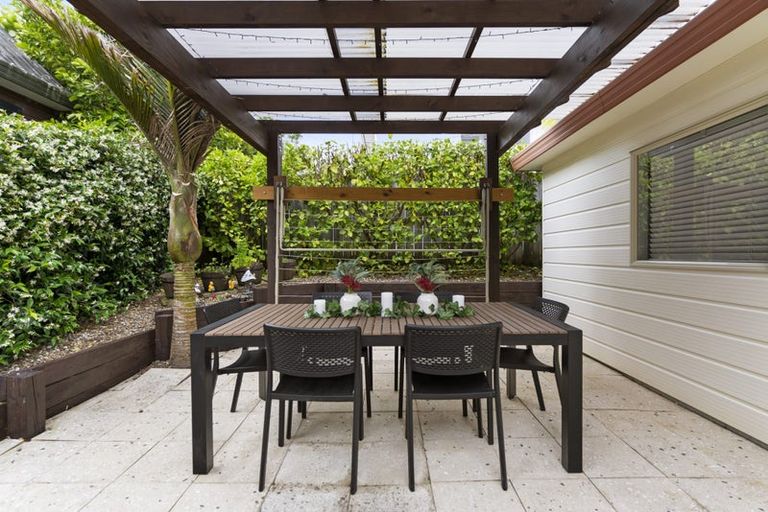 Photo of property in 2/13a Sandspit Road, Cockle Bay, Auckland, 2014