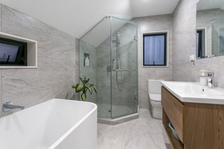 Photo of property in 29a Arrow Road, Forrest Hill, Auckland, 0620