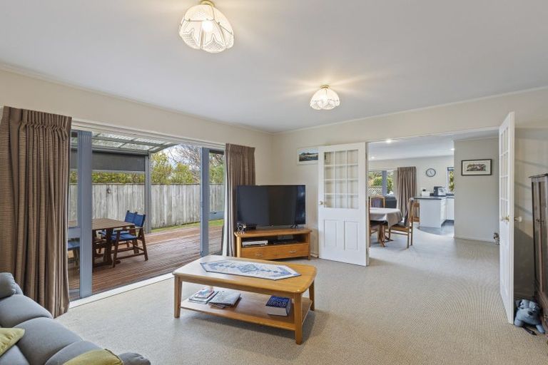 Photo of property in 64 Branch Road, Highlands Park, New Plymouth, 4312