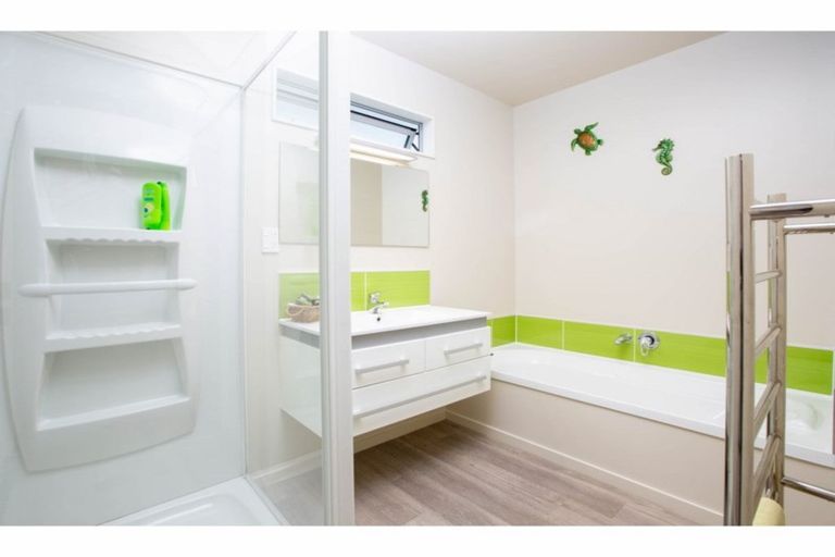 Photo of property in 3 Tussock Place, Stoke, Nelson, 7011