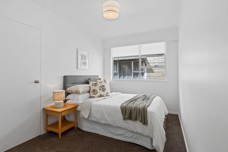 Photo of property in 1/35 Lynwood Road, New Lynn, Auckland, 0600