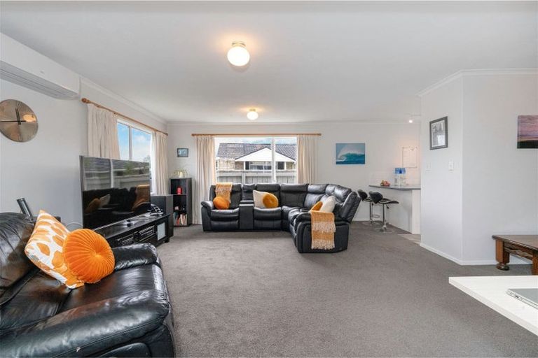 Photo of property in 9a Olive Terrace, Paraparaumu Beach, Paraparaumu, 5032