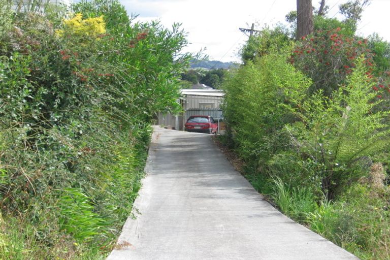 Photo of property in 2/183 Browns Bay Road, Browns Bay, Auckland, 0630