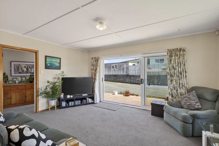 Photo of property in 26 Clearmont Crescent, Blagdon, New Plymouth, 4310