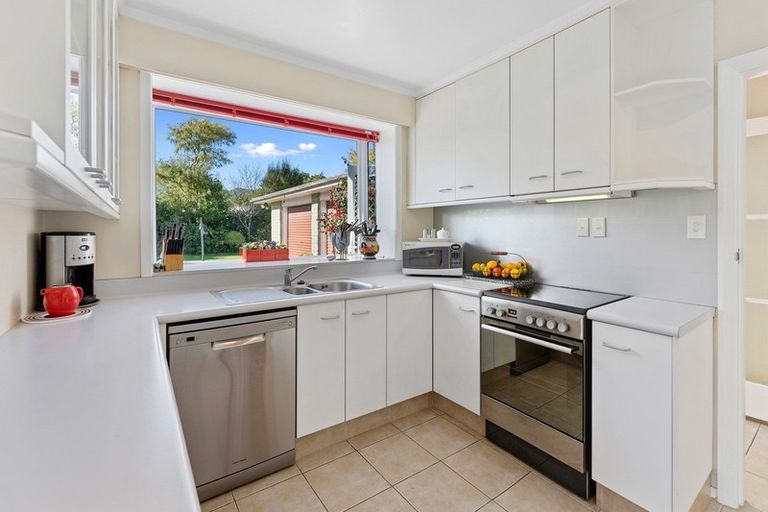 Photo of property in 5 Leybourne Avenue, Waikanae, 5036