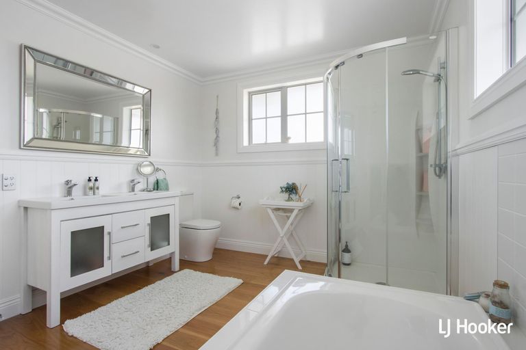 Photo of property in 30 Papaunahi Road, Bowentown, Waihi Beach, 3177