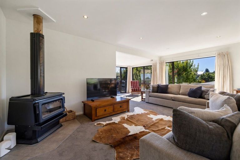 Photo of property in 87a Roche Street, Wanaka, 9305