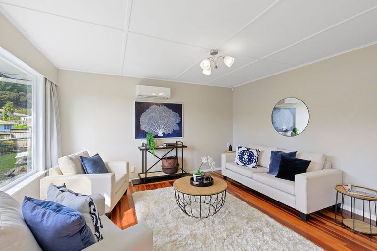 Photo of property in 73 Delaney Drive, Stokes Valley, Lower Hutt, 5019