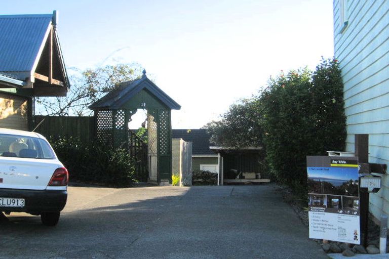 Photo of property in 17b Lincoln Road, Bluff Hill, Napier, 4110