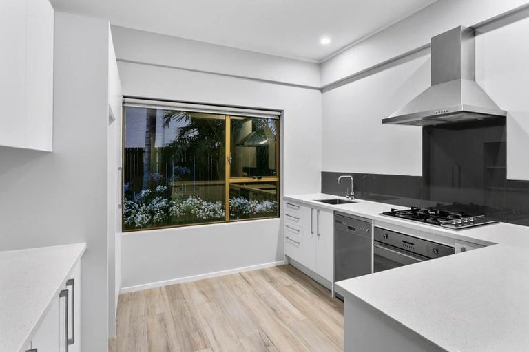 Photo of property in 14 Galaxy Drive, Mairangi Bay, Auckland, 0630