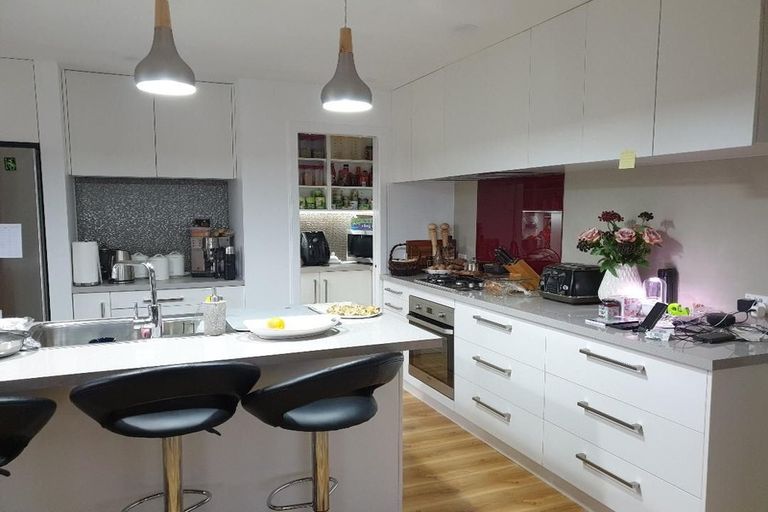 Photo of property in 16 Waharua Place, Tawhero, Whanganui, 4501