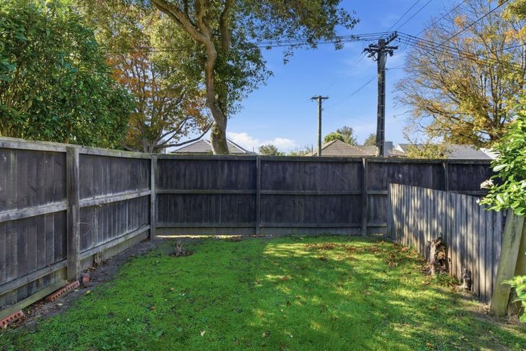 Photo of property in 23 Guildford Street, Burnside, Christchurch, 8053