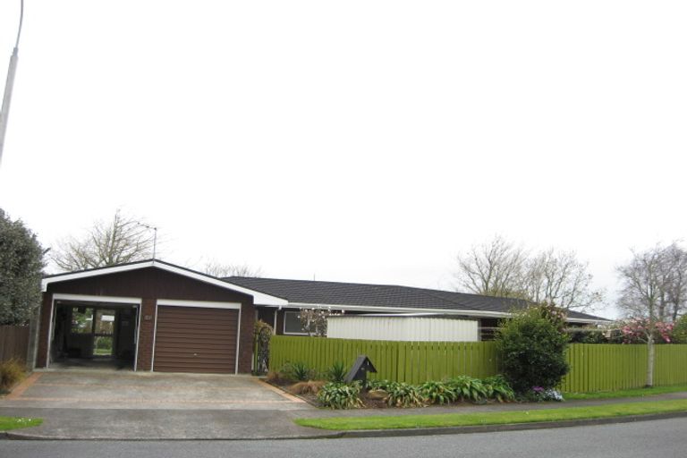 Photo of property in 40 Manu Crescent, Upper Vogeltown, New Plymouth, 4310