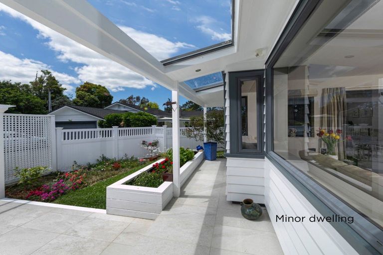 Photo of property in 49a Roland Road, Greenhithe, Auckland, 0632